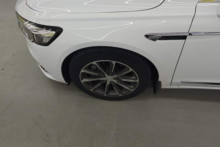 Used Buick LaCrosse 2019 28T Luxury Version Left Front Wheel Hub