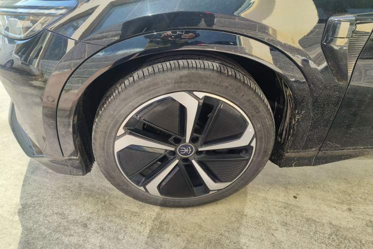 Used BYD Song L EV 2025 662 km Advanced Intelligent Driving Version
