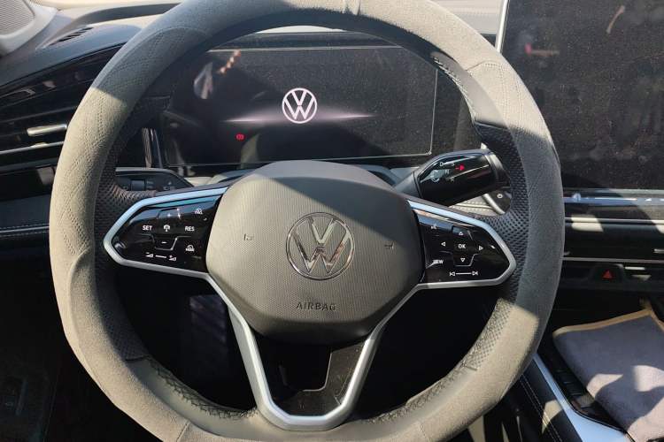 Used Volkswagen Magotan 2024 380TSI DSG Prestige Edition DaMai Package