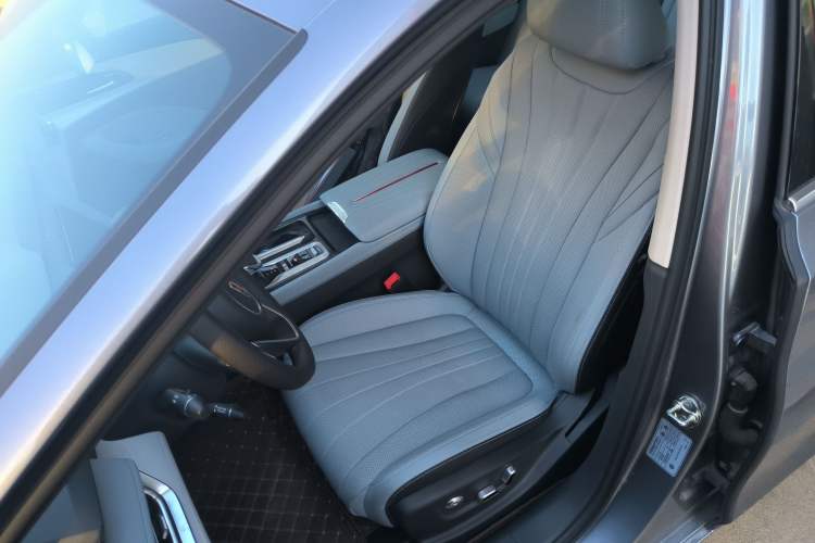 Used Hongqi H5 PHEV 2025 170 Super Hybrid Version