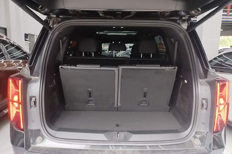 Used GAC Trumpchi GS8 2022 Linghang Series 2.0 TGDI Two-Wheel-Drive Luxury Smart Connectivity Version (7 Seats)