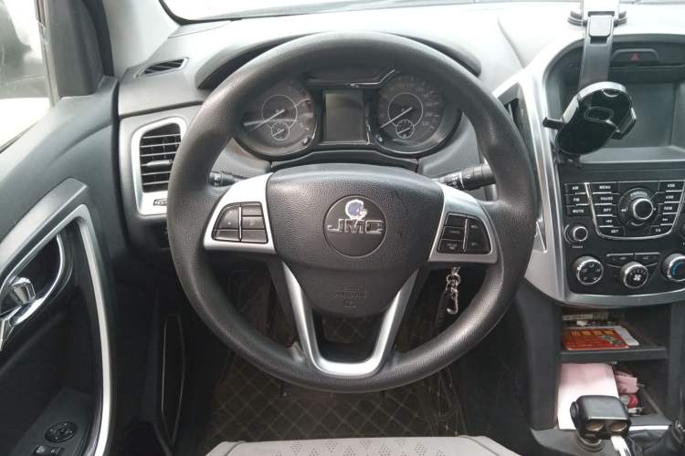 Used JMC Yuhu 5 2018 2.4T Classic Edition Diesel Manual 4x4 Luxury Long-Wheelbase JX4D24A5L