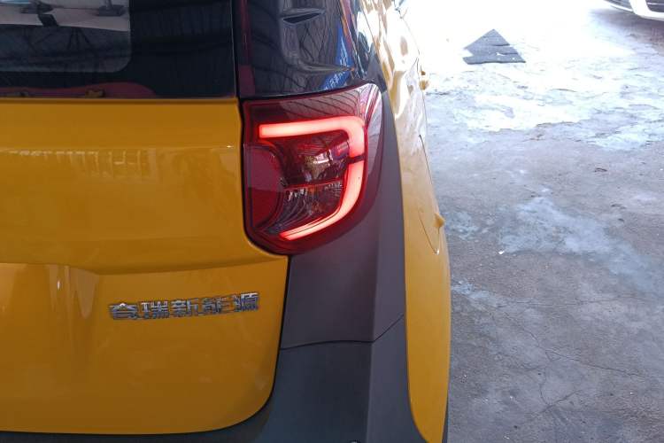 Used Chery Little Ant 2021 200 000-Yuan Ant Fan Edition Talent Version NMC Battery 301 km