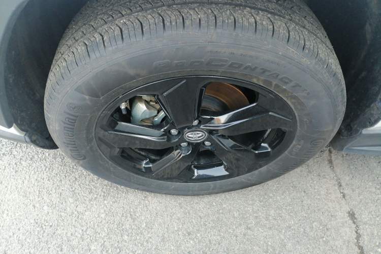 Used Toyota RAV4 2021 Revised Version Dual-Motor Hybrid 2.5L E-CVT 4x4 Elite PLUS Edition Left Front Wheel Hub