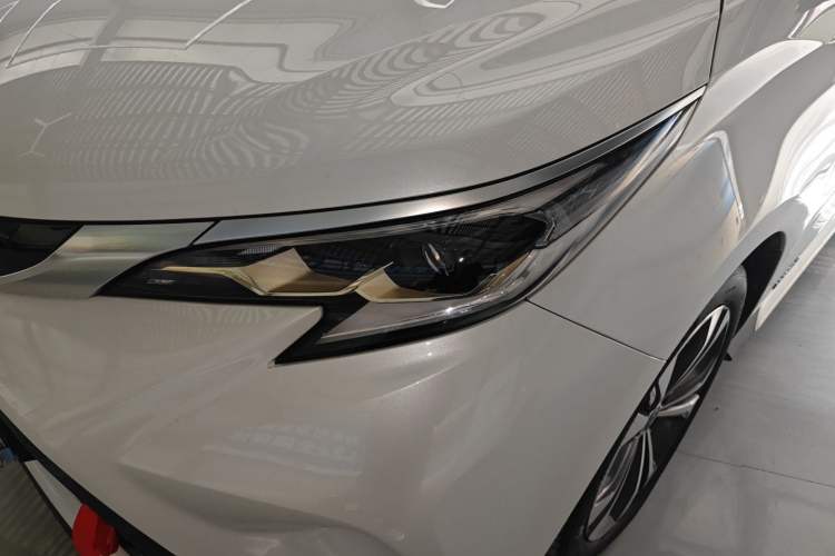 Used Toyota Granvia 2023 2.5L Hybrid Prestige PLUS Edition