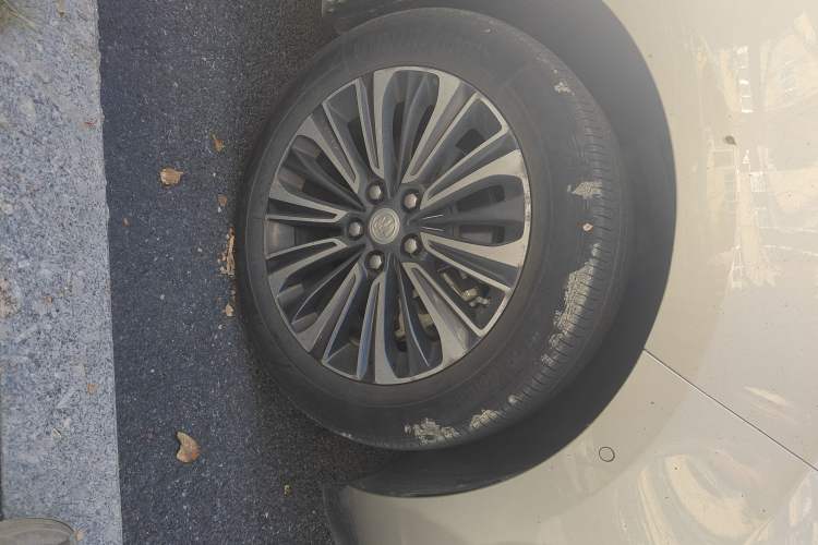 Used Buick GL8 2020 ES Land Cruiser 653T Luxury Model
