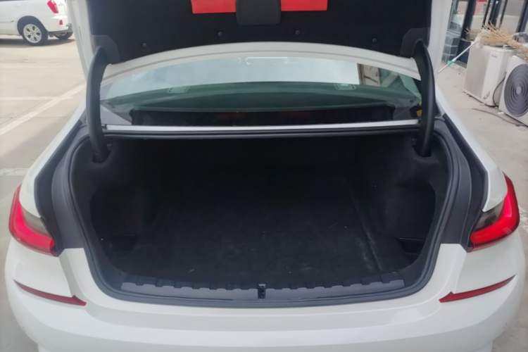 Used BMW 3 Series 2022 Restyled 320Li M Sport Package
