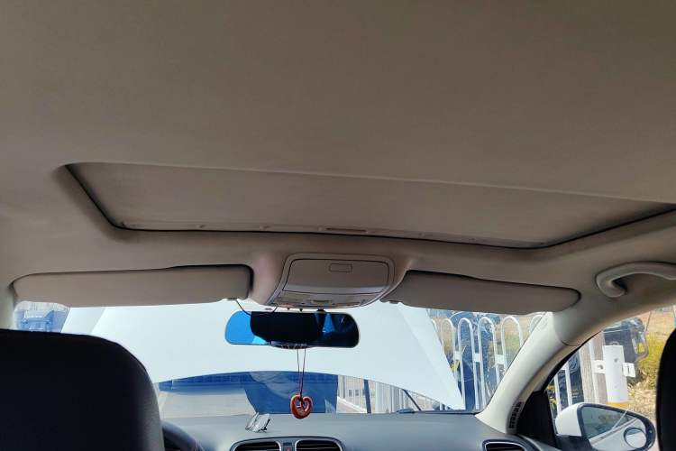 Used Volkswagen Golf 2012 1.6L Automatic Comfort Model Headliner