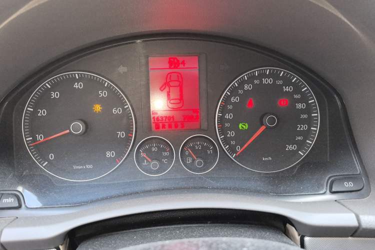 Used Volkswagen Sagitar 2010 1.4 TSI Automatic Tech Edition
