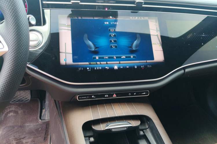 Used Mercedes-Benz E-Class 2024 E 300 L Luxury Model Audio And AC Panel