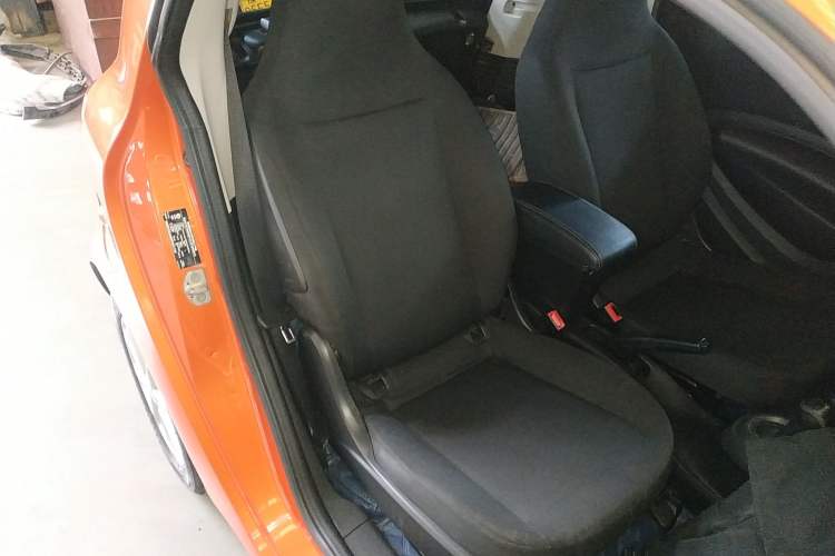 Used smart fortwo 2015 1.0L 52 kW hardtop Dynamic version