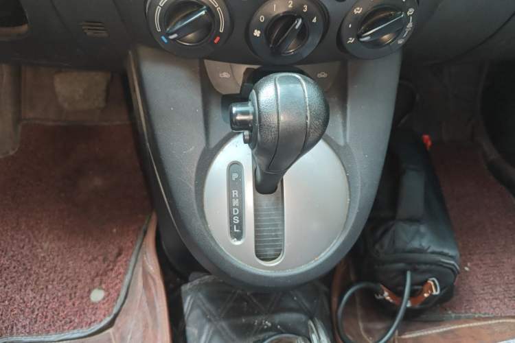 Used Mazda 2 2011 XuanDong 1.3L Automatic Standard Edition