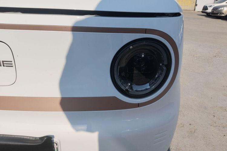 Used Geely Galaxy Panda 2023 Panda Mini 200km Endurance Bear Left Front Headlight