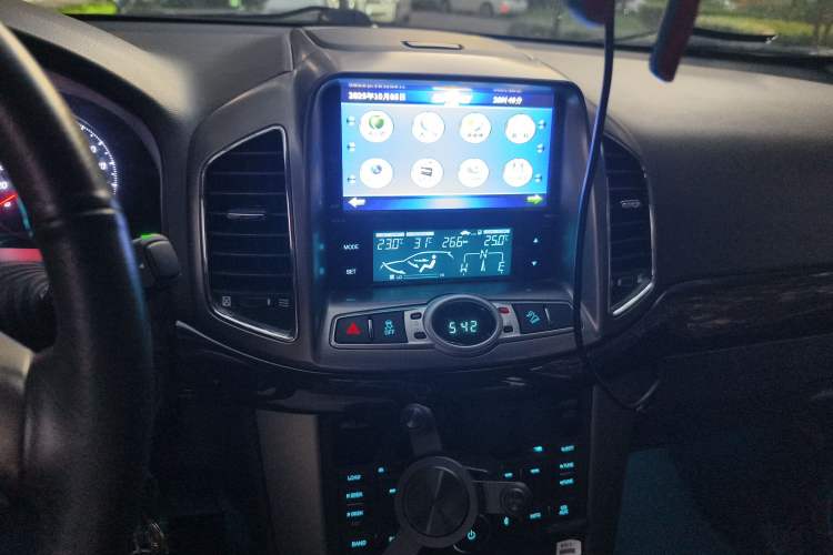 Used Chevrolet Captiva 2014 2.4L 4x4 Flagship Edition 7 Seats