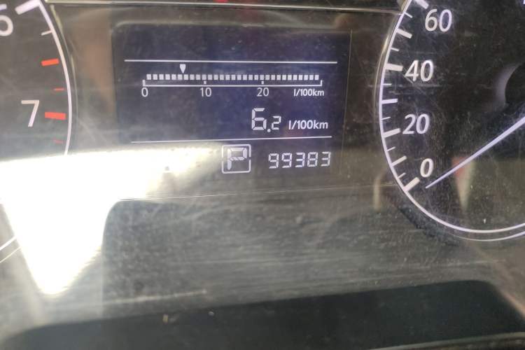 Used Nissan Tiida 2011 1.6L CVT Smart Version