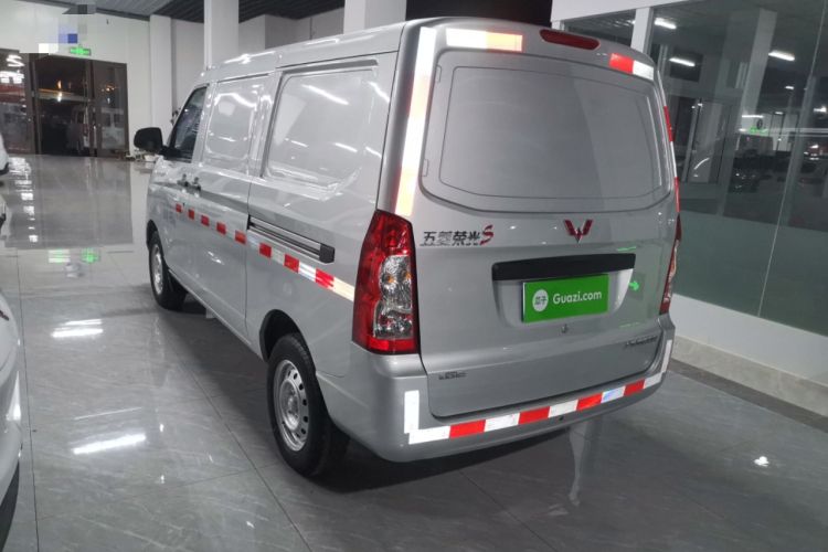Used Wuling Rongguang S 2023 1.5L Basic Enclosed-Window Vehicle 2 Seats
