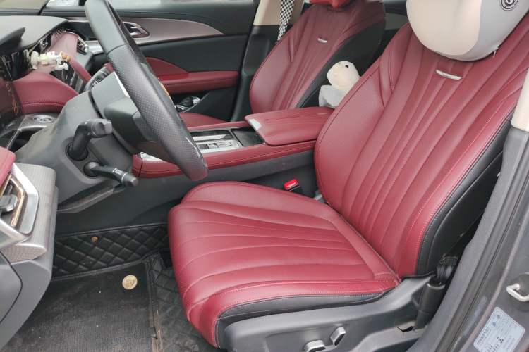 Used Hongqi H5 2023 2.0T Automatic Smart Connect Flagship Edition