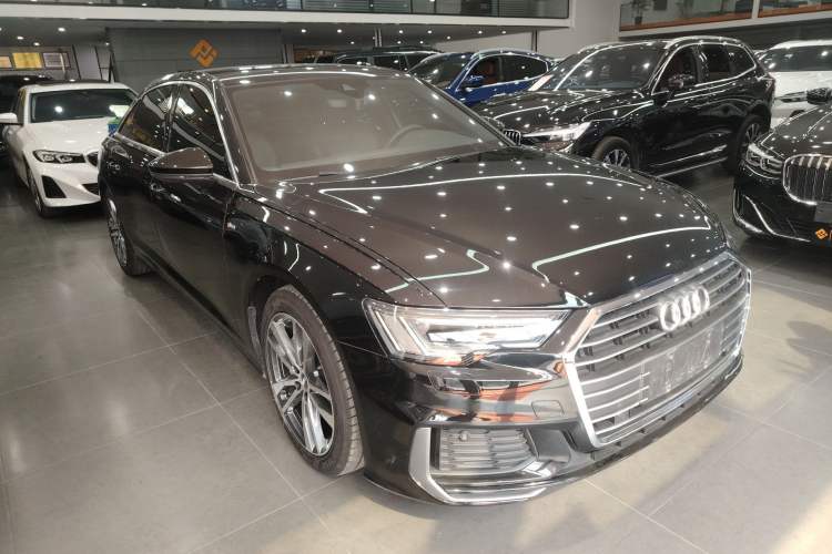 Used Audi A6L 2020 40 TFSI Luxury Dynamic Edition Front Right 45 Deg