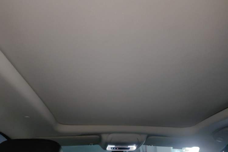 Used Cadillac XT5 2017 Anniversary Edition 28T Four-Wheel Drive Luxury Model Headliner