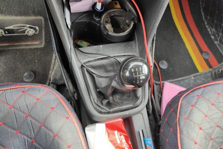 Used Volkswagen Santana 2015 1.4L Manual Fashion Edition Gear Lever