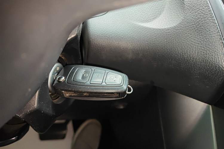 Used Ford Focus 2017 Hatchback 1.6L Automatic Comfort Plus SmartDrive Edition Interior 1