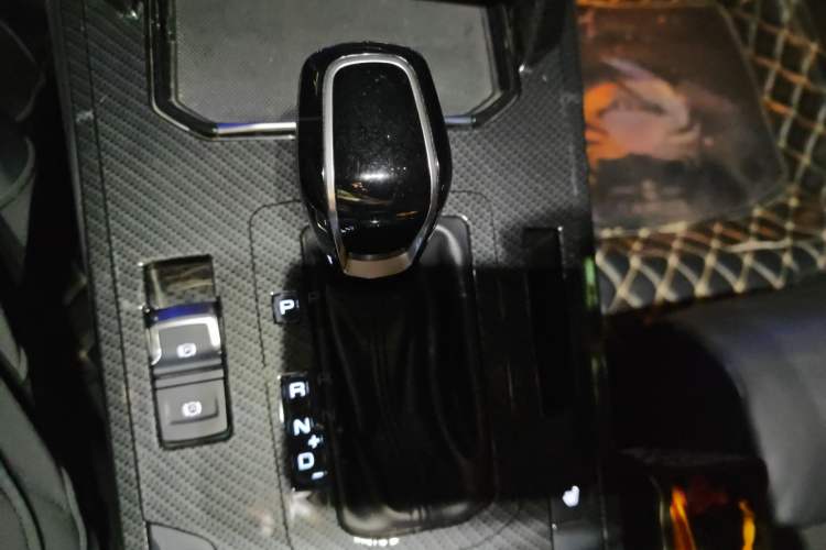 Used Wey VV7 2017 2.0T Flagship Model
