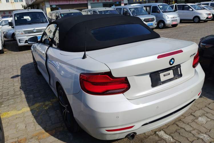 Used BMW 2 Series 2018 220i Convertible Coupe Sports Design Package