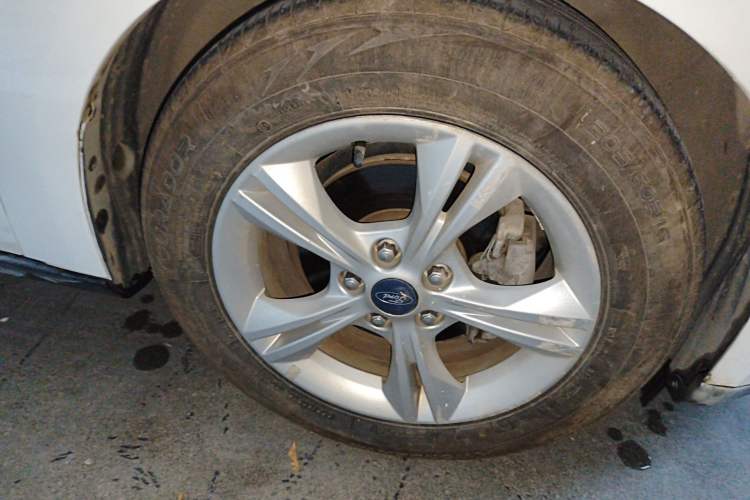 Used Ford Focus 2015 Sedan 1.6L Automatic Comfort Model
