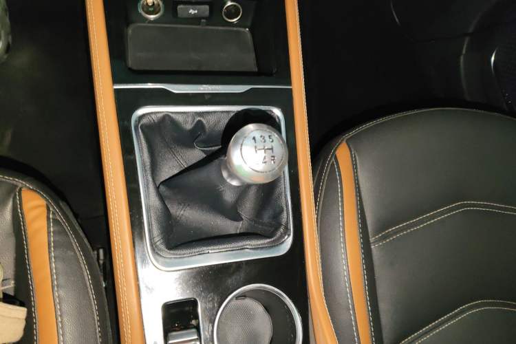 Used Zotye T300 2017 1.5T Manual Luxury Model
