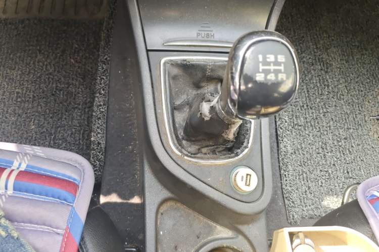 Used Dongfeng Aeolus H30 2014 CROSS 1.5L Manual Gratitude Edition