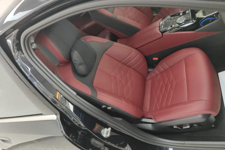 Used BMW 5 Series 2025 530Li Luxury Edition M Sport Package