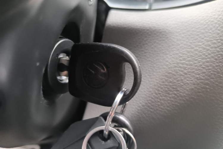 Used Volkswagen Bora 2012 1.6L Automatic Fashion Edition Vehicle Key