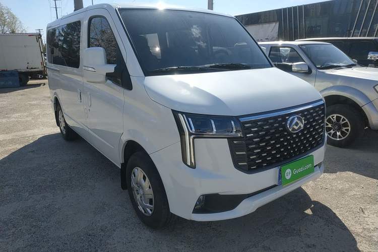 Used SAIC MAXUS Xintu V80 2025 PRO Aoyuntong 2.0T Manual Short Wheelbase Ultra-Low Roof 5/6-Seater
