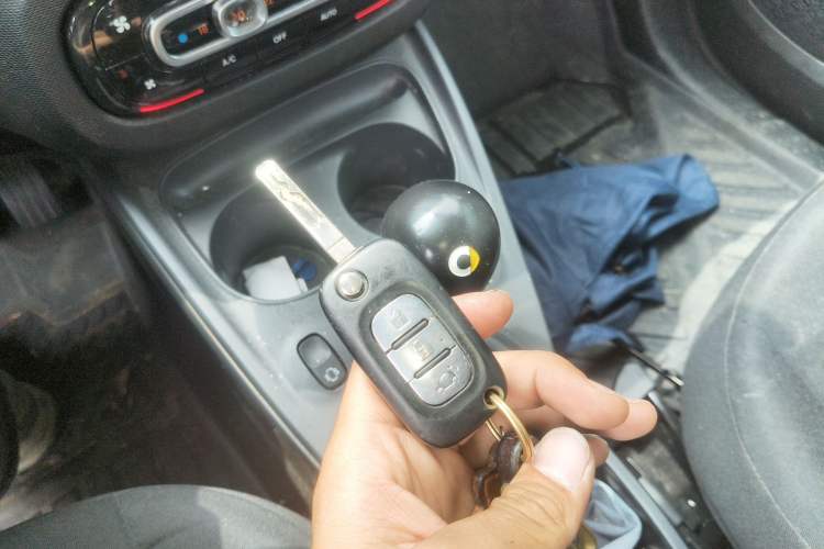 Used smart fortwo 2015 1.0L 52 kW hardtop Dynamic version