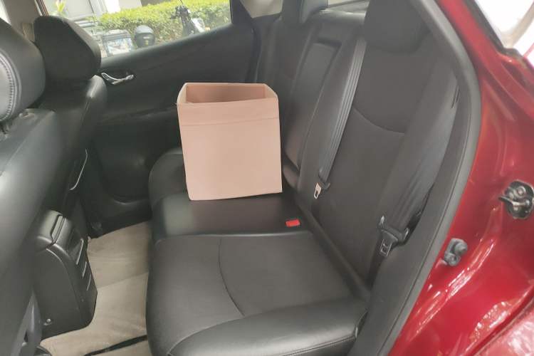 Used Nissan Tiida 2011 1.6L CVT Smart Version
