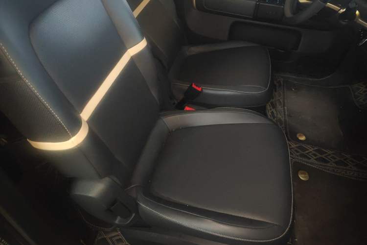 Used Baojun KiWi EV 2021 Designer Lithium Iron Phosphate Right Front Seat