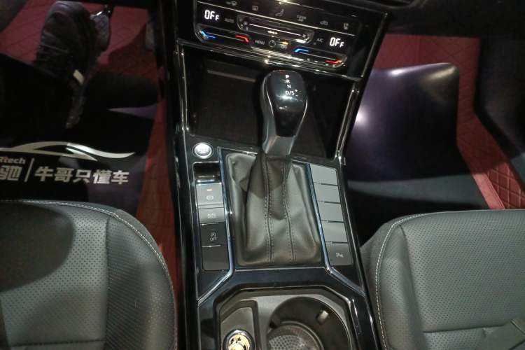 Used Volkswagen Passat 2025 Outstanding Model 330TSI Starry Elite Edition
