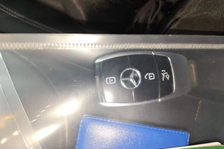 Used Mercedes-Benz E-Class 2018 E 300 L Sport Luxury Edition Interior 1