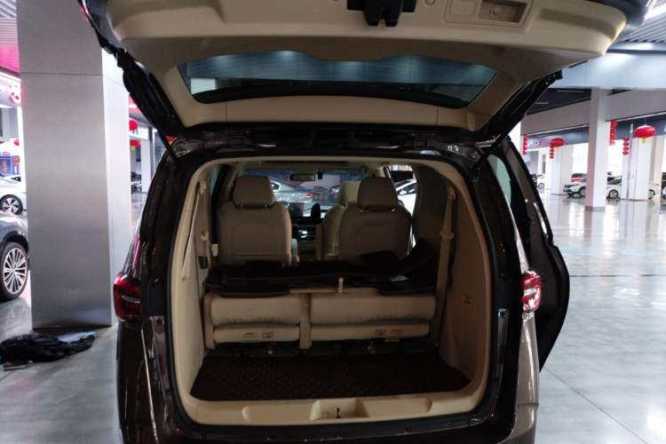 Used Buick GL8 2023 Facelifted Land Cruiser Executive Luxury Version