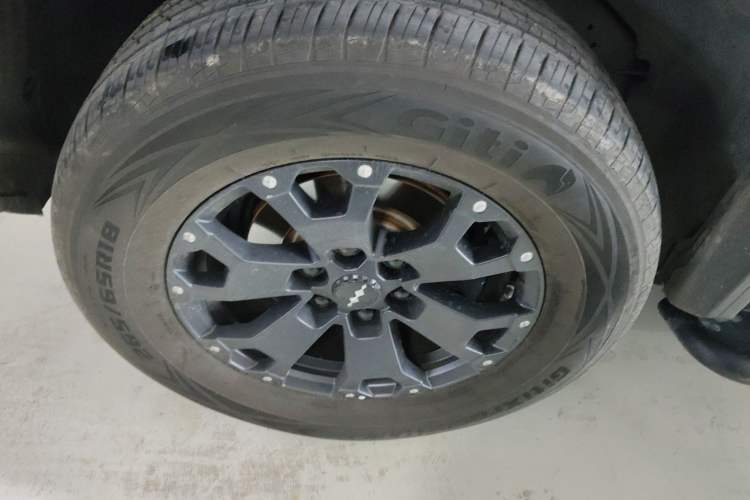 Used Formula Leopard 5 2023 Cloud Ride Flagship Edition Right Rear Wheel Hub