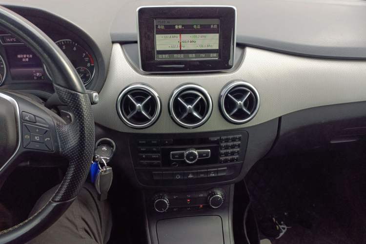 Used Mercedes-Benz B-Class 2012 B 200
