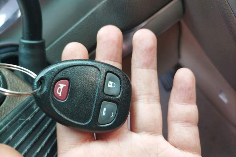 Used Buick GL8 2013 2.4L Classic Edition Vehicle Key