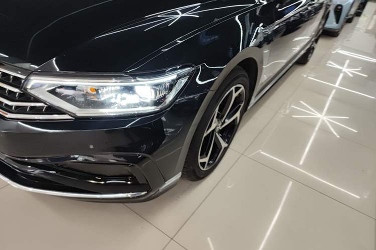 Used Volkswagen Magotan 2023 2 Million Units Commemorative Edition 330TSI DSG Luxury Version
