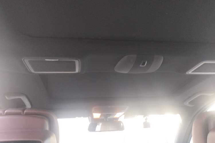 Used Mercedes-Benz S-Class 2010 S 300 L Luxury Model
