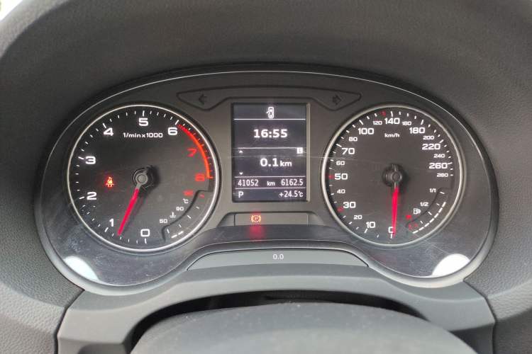 Used Audi A3 2014 Limousine 35 TFSI Automatic Fashion Model
