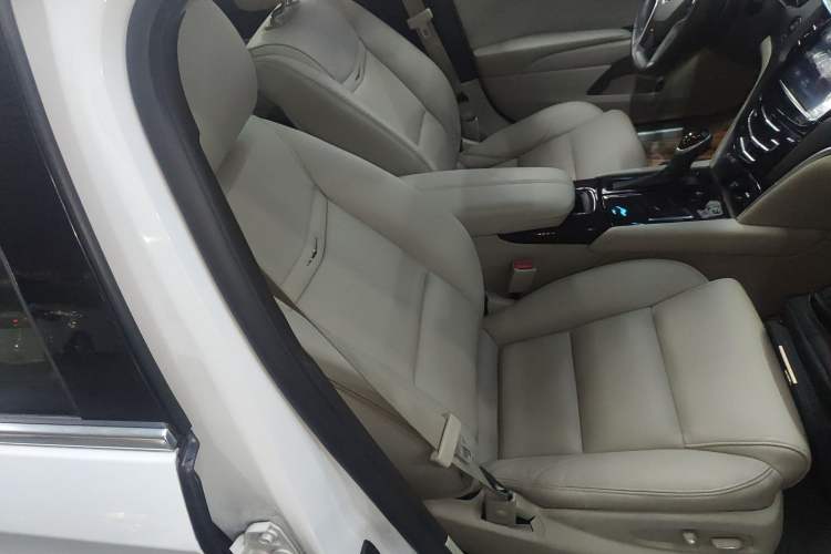 Used Cadillac XTS 2015 28T Comfort Model Right Front Seat