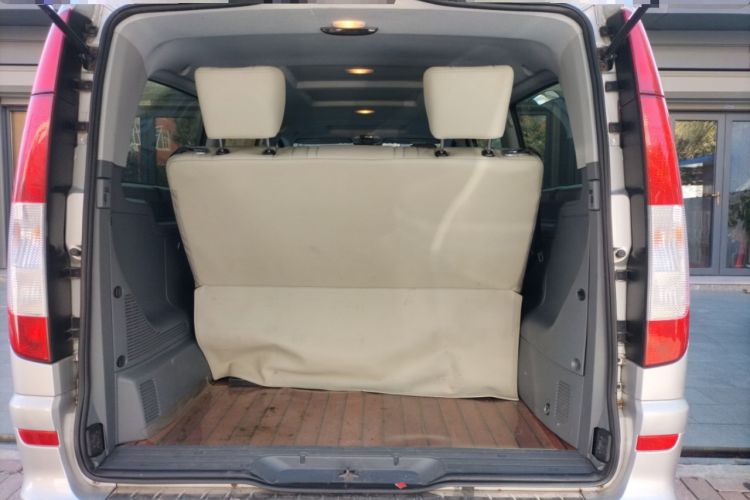 Used Mercedes-Benz Vito 2013 3.0L Elite Edition