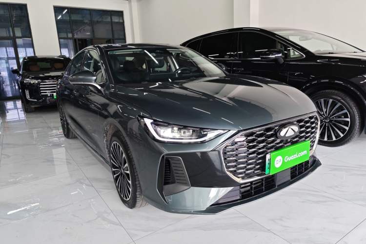 Used Chery Fengyun A8L 2025 1.5 TGDI 145 km Luxury Version Front Right 45 Deg