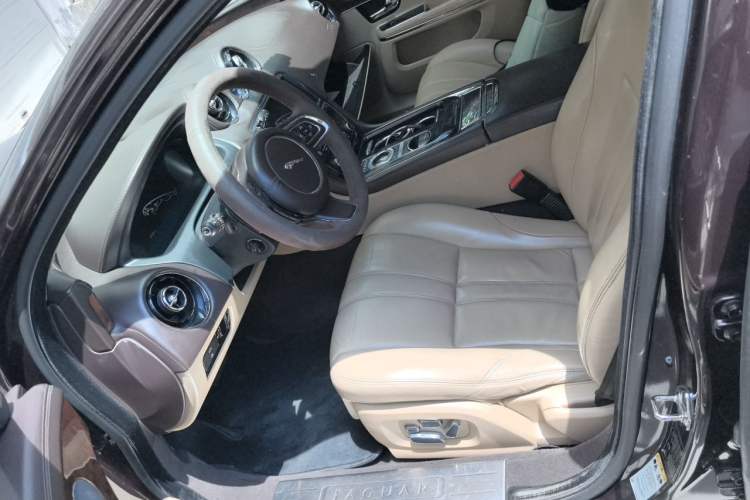 Used Jaguar XJ 2012 XJL 3.0 Panoramic Business Edition
