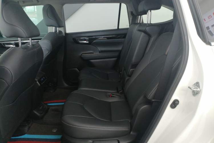 Used Toyota Highlander 2023 2.5L Smart Electric Hybrid Dual-Engine 4x4 Knight Edition 7 Seats Left Rear Seat